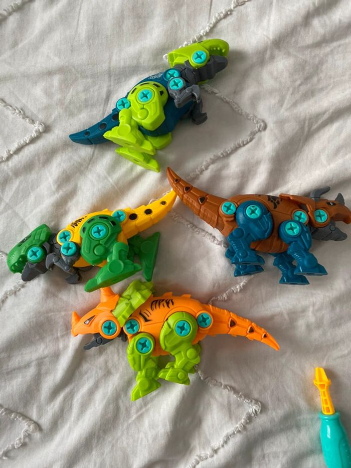 Lot de jouet dinosaures à viser - photo numéro 2