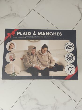 Plaid a manches neuf 