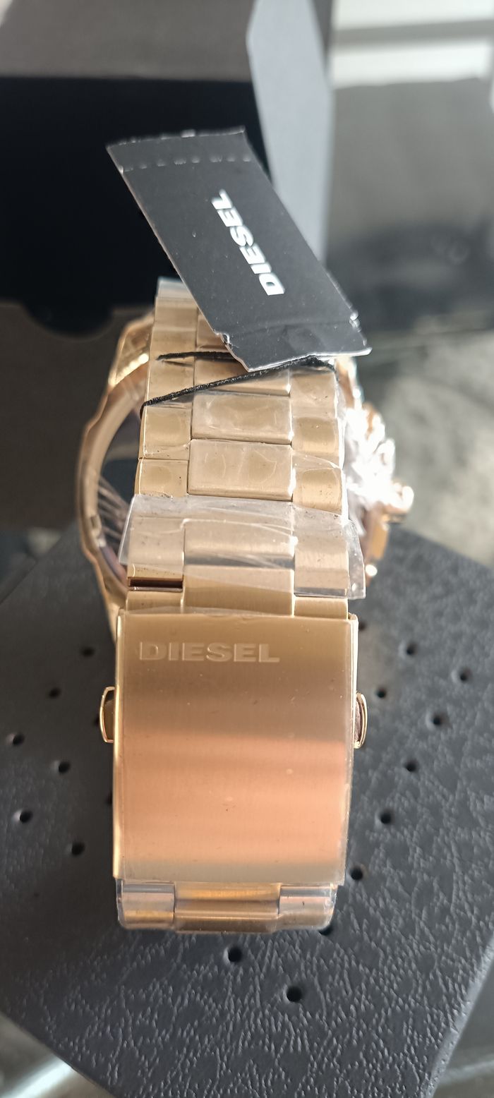 Montre Homme DIESEL, étanche, couleur Or. Neuve. - photo numéro 5