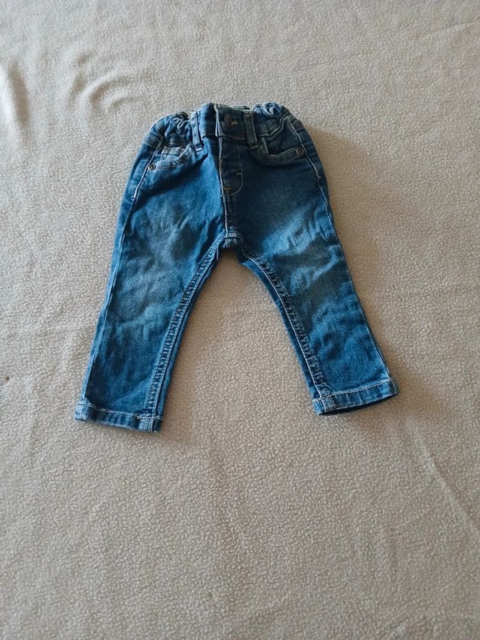 Lot jeans 6 mois - photo numéro 3