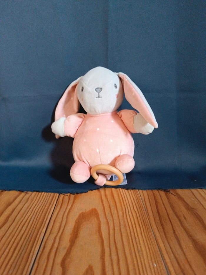 Magnifique peluche bébé fille musical cordon et anneau en Bois Simba toys
