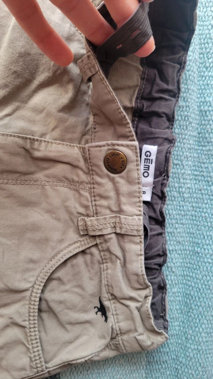 Short kaki. 8 ans. Taille réglable. Dinosaure - photo numéro 4