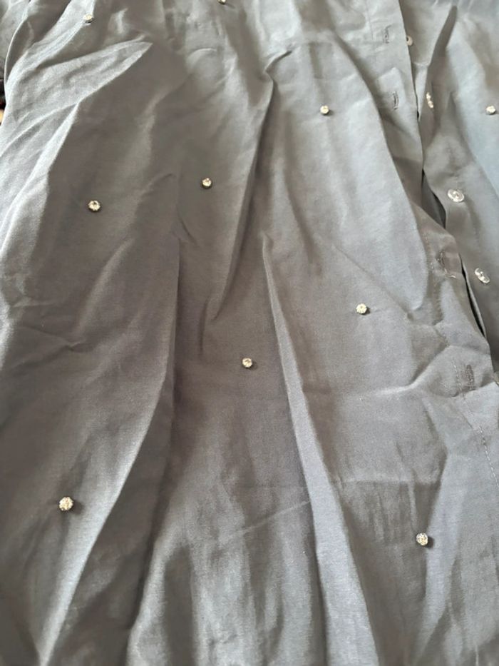 Chemise grise à perle - photo numéro 2