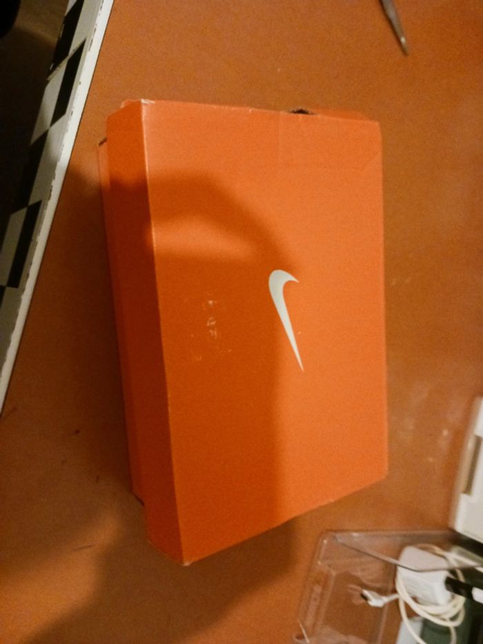 Basket nike avec boîte d origine - photo numéro 5