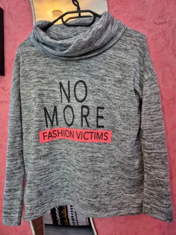 Pull gris à motif Mim