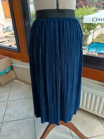 Jupe plissée bleue marine Camaïeu L