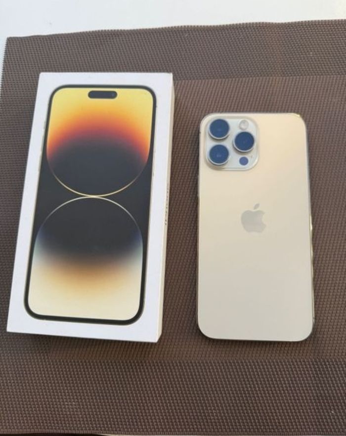 Une iphone quatorze