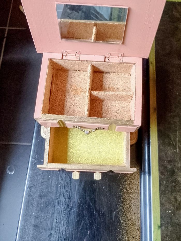 boite à bijoux Bon état - photo numéro 3