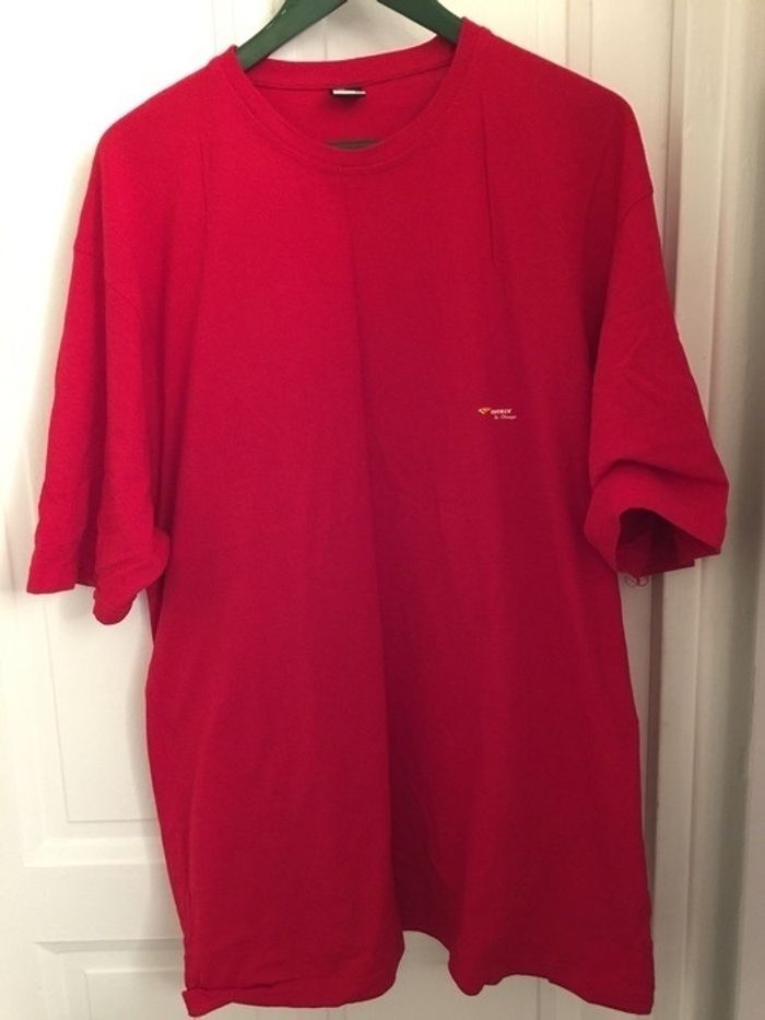 T-shirt rouge taille XLX/XL