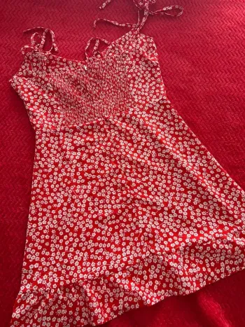 Robe courte rouge