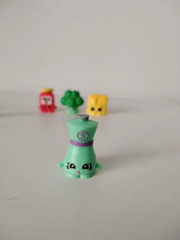 Lots de 13 figurines shopkins - photo numéro 11
