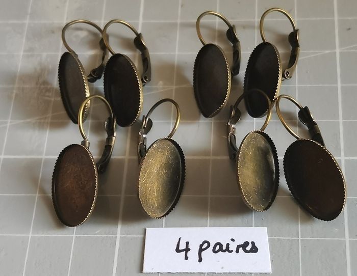 4 paires de B.O dormeuses supports cabochons ovales en métal couleur bronze - photo numéro 2
