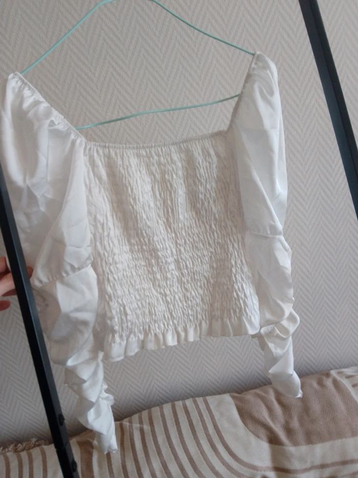 Haut fronce et drapé satin - photo numéro 4