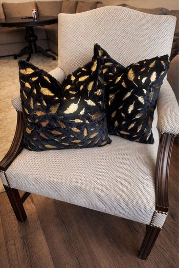 Housses de coussin noires motifs dorés lot de 2 déco chic moderne