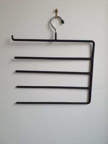 Ci très 4 barres de rangement