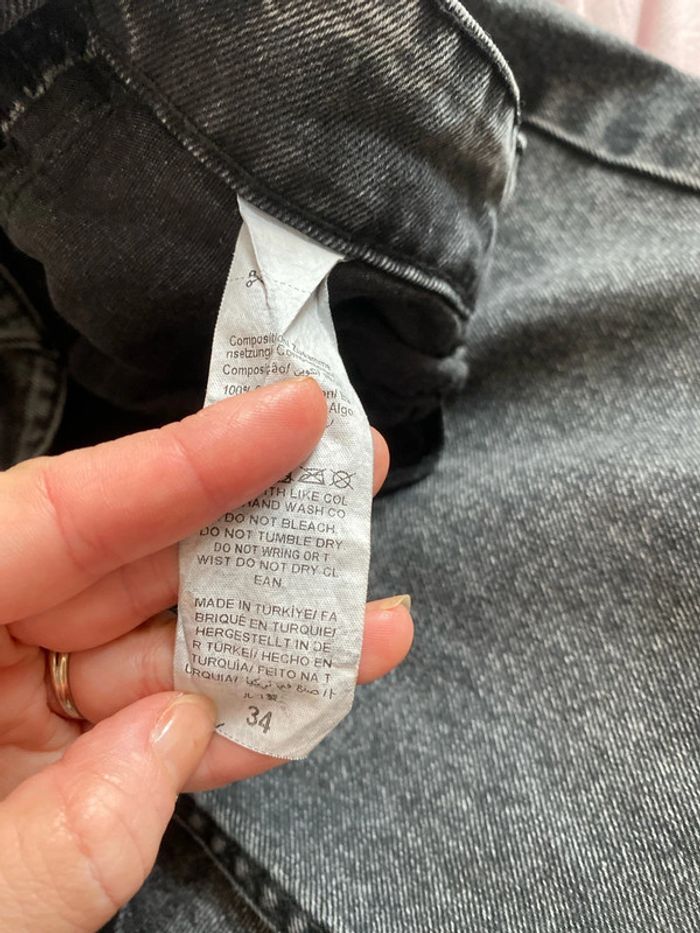 Jean noir, gris, taille 34 - photo numéro 2