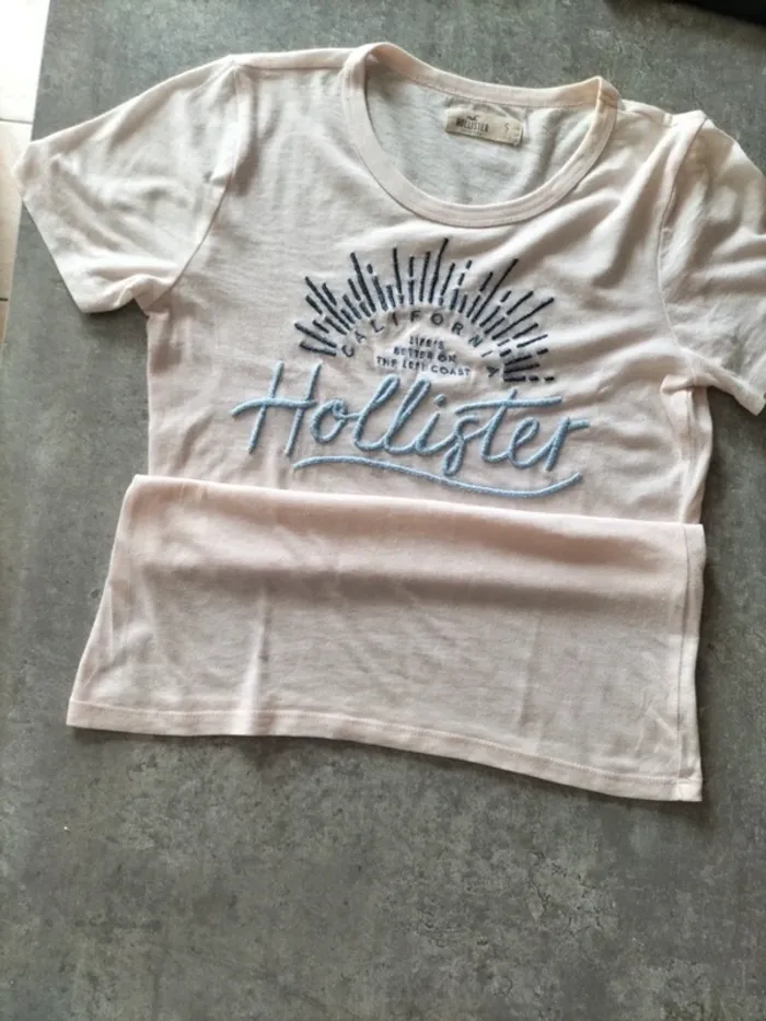 Tee-shirt Taille S Hollister - photo numéro 3