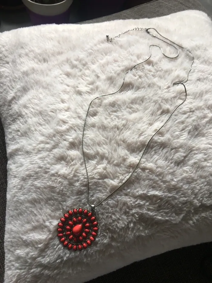 Collier - photo numéro 6