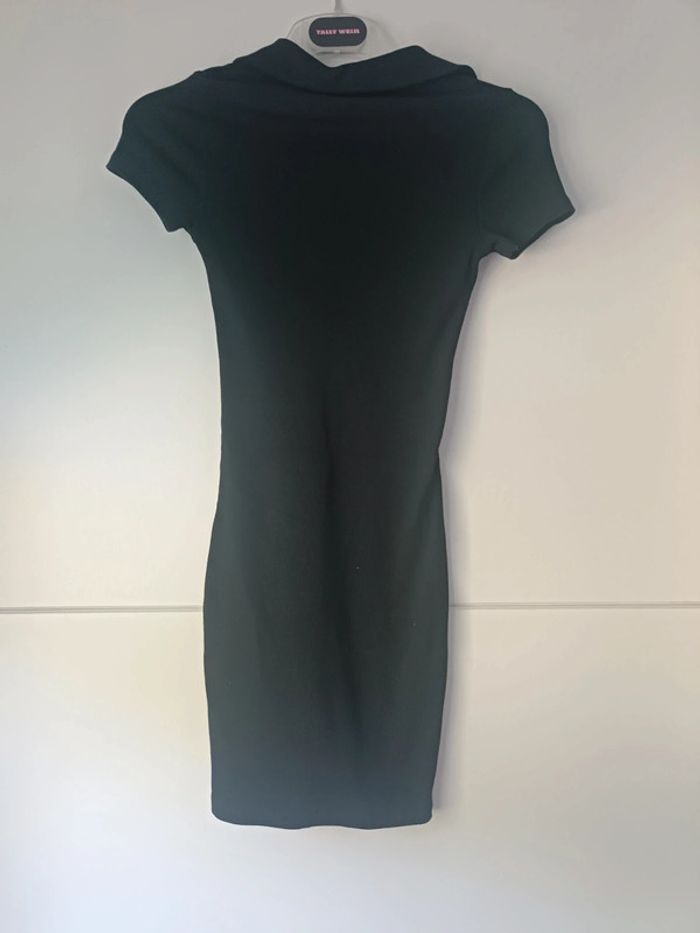 Robe noire - photo numéro 3