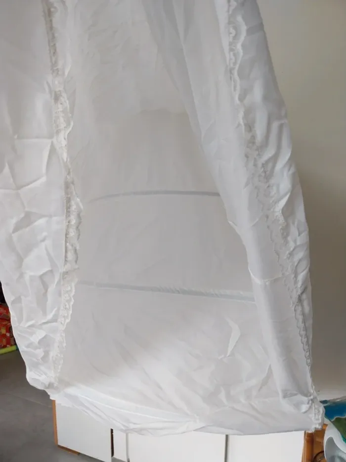 Robe de mariée à bretelle blanche - photo numéro 12