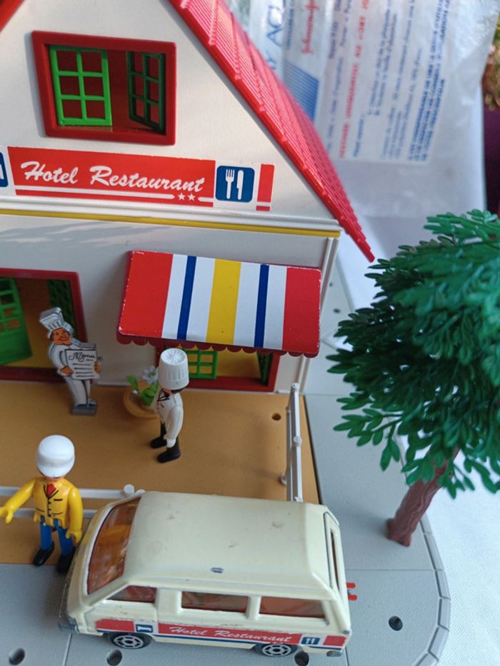 Maison house maisonnette playmobil hôtel restaurant majokit voiture small miniature majorette 7501 - photo numéro 8