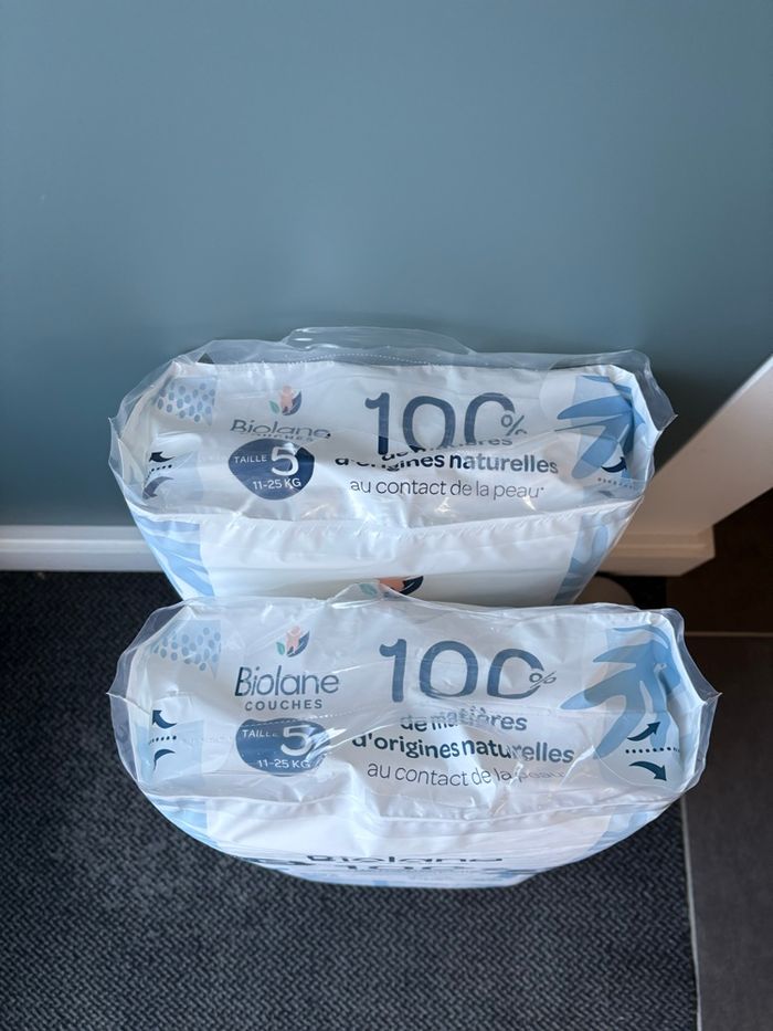 Un lot de deux packs de couches Biolane Taille 5 11-25 kg 40 couches X 2 - photo numéro 3