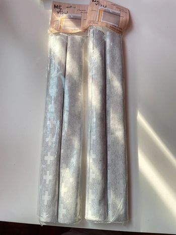 4 chemins de table identique blanc et gris