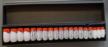 Press on nails rouge et blanc