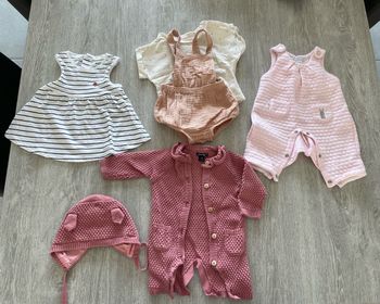 Lot ensembles bébé fille 1 mois