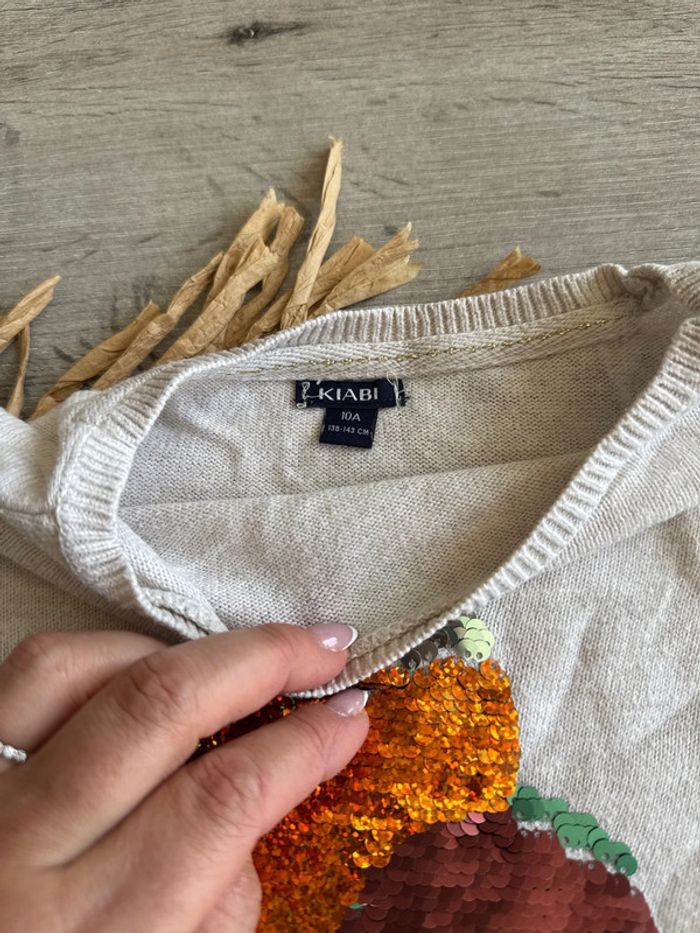 Pull léger Kiabi 10 ans avec sequins neuf - photo numéro 3