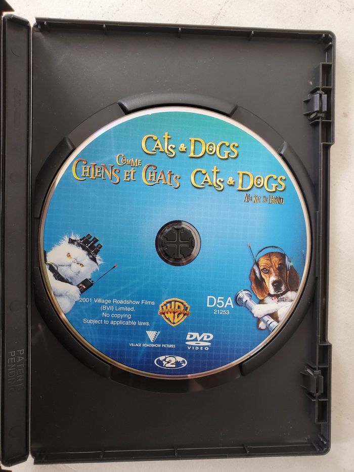 DVD Comme chiens et chats Warner bros kids - photo numéro 2