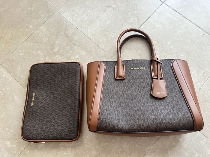 Michael Kors Kali Sac à main 2 en 1 Medium Bag Tote - photo numéro 17