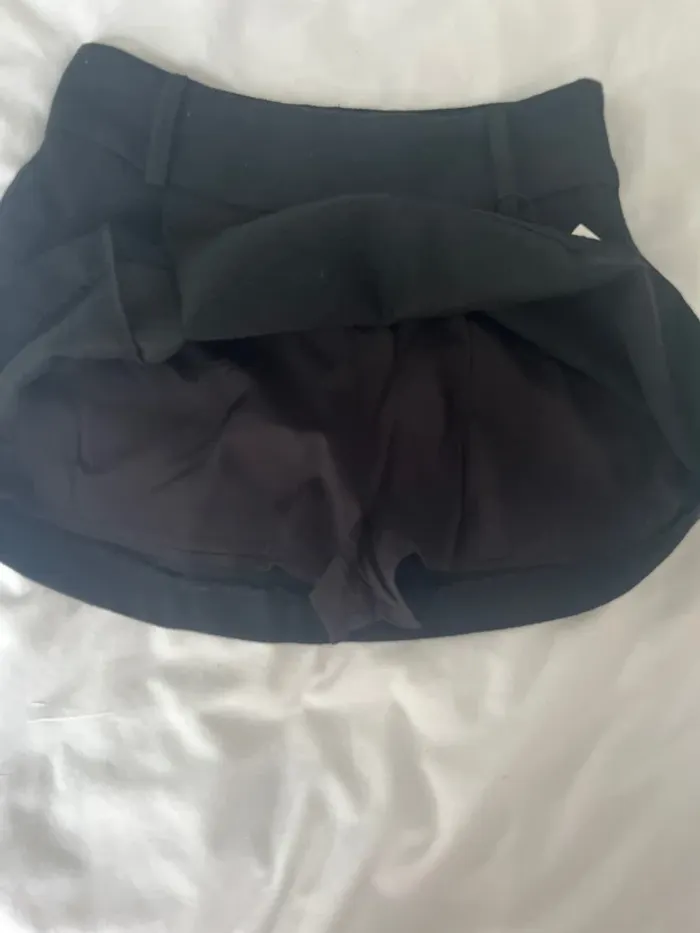 Jupe short noir Zara 10 ans - photo numéro 2