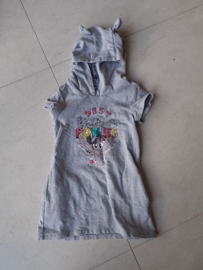 Robe vêtement fille