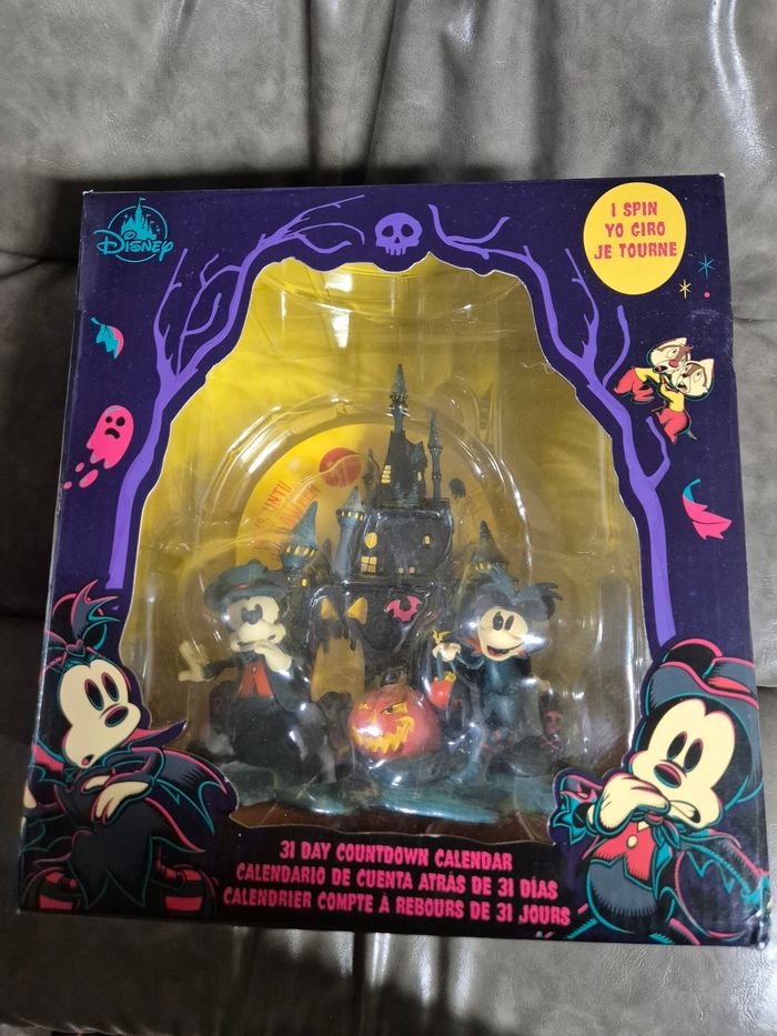 Figurine disney calendrier de compte à rebours halloween mickey et minnie