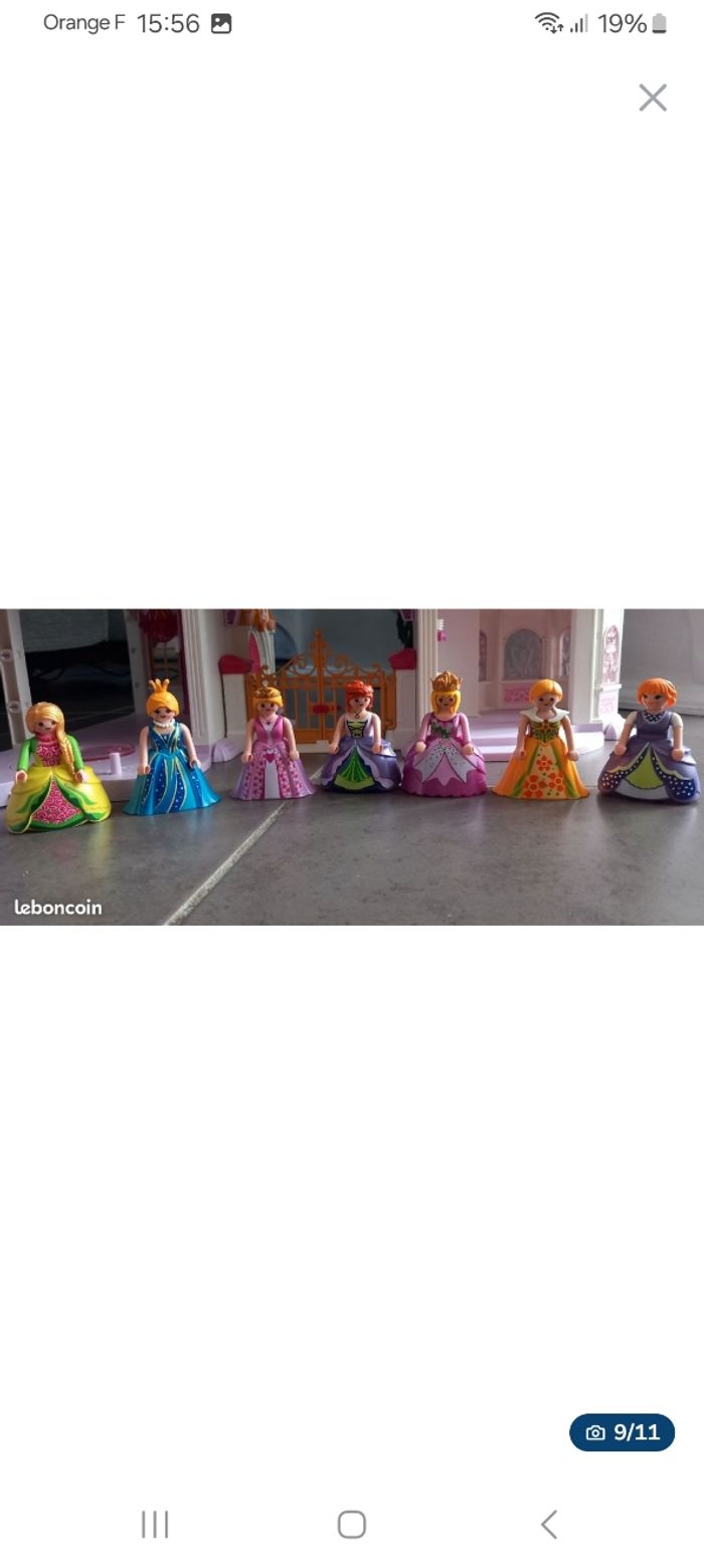 Chateau et écurie Playmobil