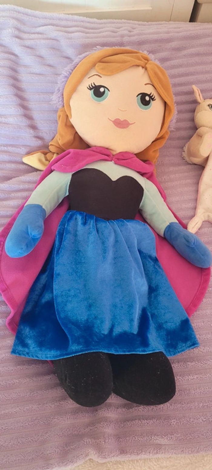 Superbe peluche grand format Anna la  reine des neiges environ 50 cm Disney - photo numéro 3