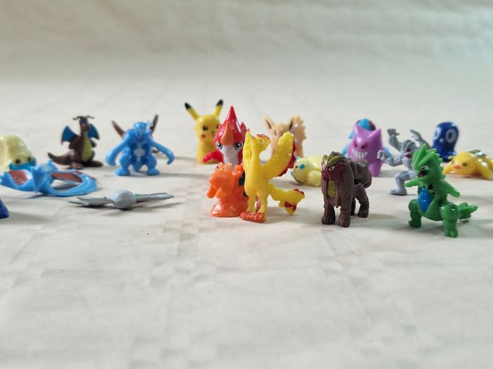Lot de 24 petites figurines pokemon - photo numéro 3
