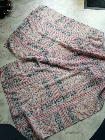 Écharpe fine voile (c)