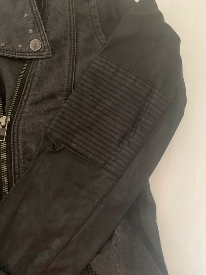 Veste en jean noire Ikks brillant manches similicuir taille 36 - photo numéro 3