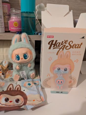 Labubu authentique vert QUQU..HAS