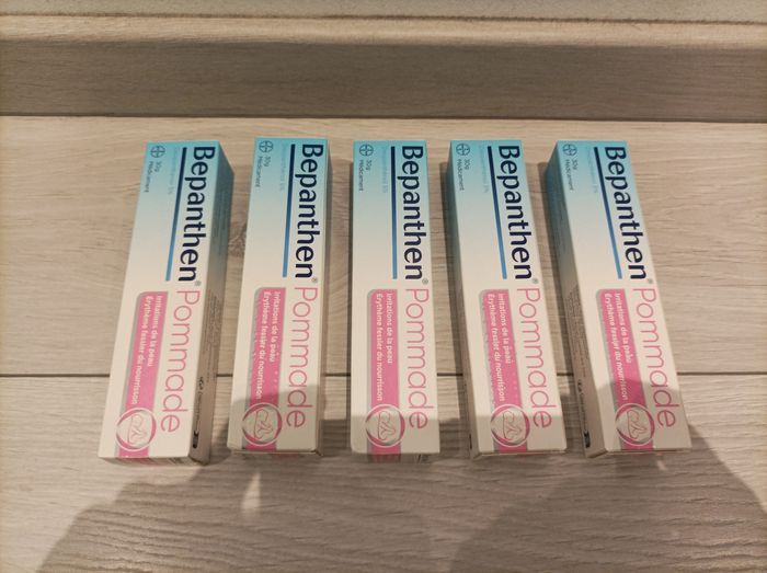 Lot 5 crèmes pommades bepanthen neuves