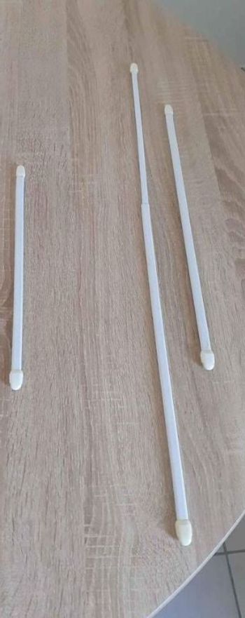 Tringles à rideaux.