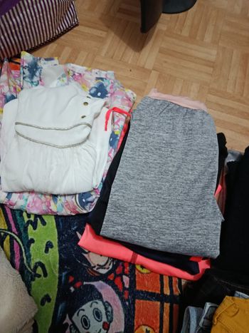 Lot 22 articles fille 10 ans 