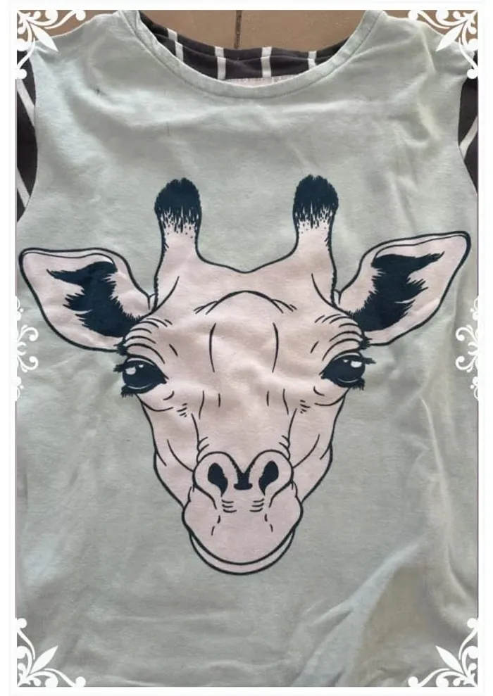 🦒 Pyjama fille 6 ans – Fait main – Giraffe & rayures stylées ! 🌙 - photo numéro 4