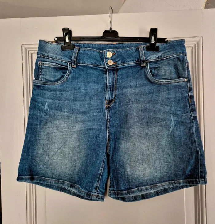 Short en jean 48