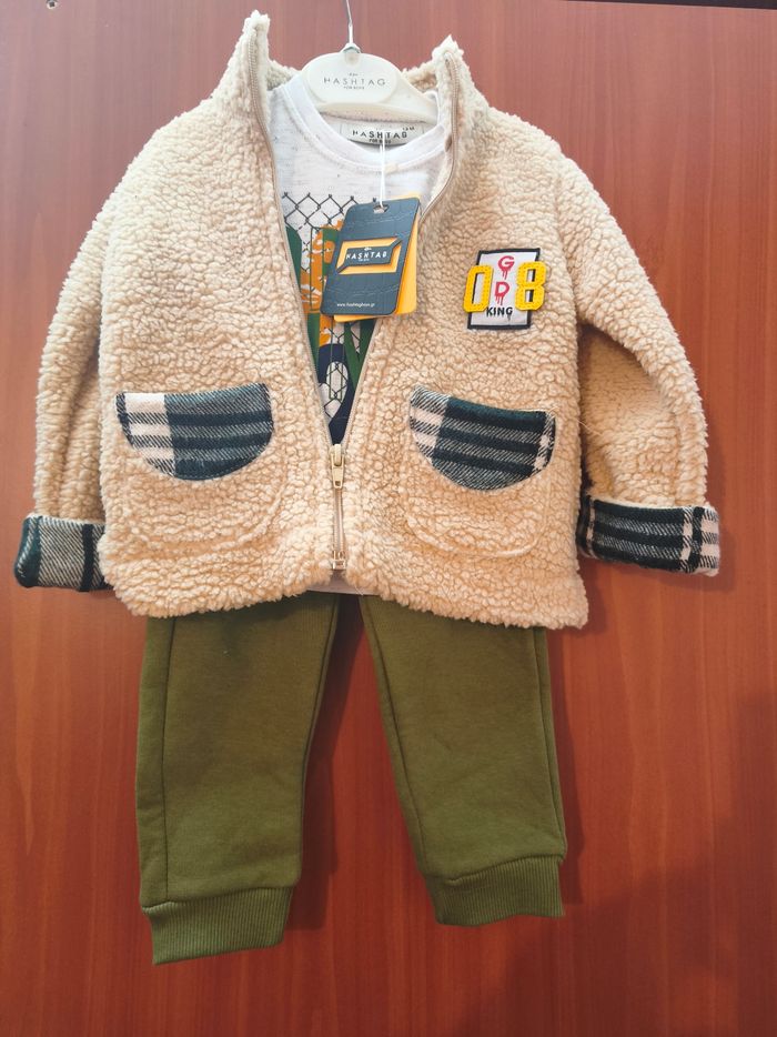 Vend deux ensembles complet taille 1 ans - photo numéro 2