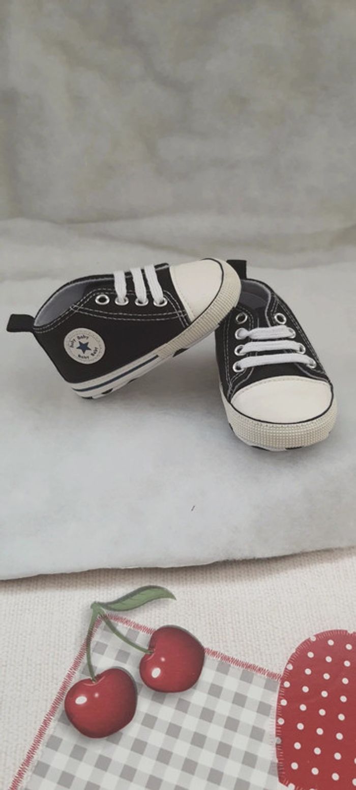 Chaussure bébé - photo numéro 2