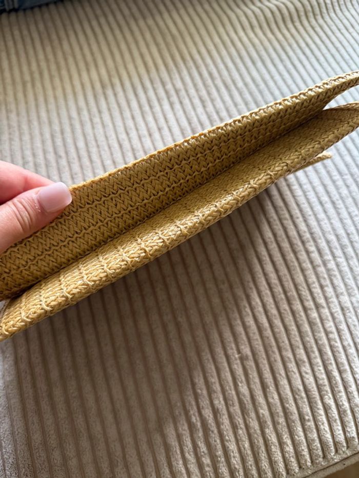 Jolie pochette beige tissée avec fermeture dorée - photo numéro 8