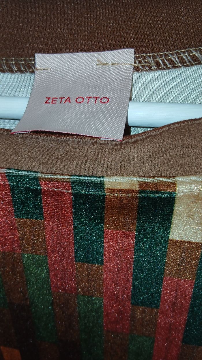 Robe  Zeta Otto marron,vert, bordeaux. - photo numéro 2